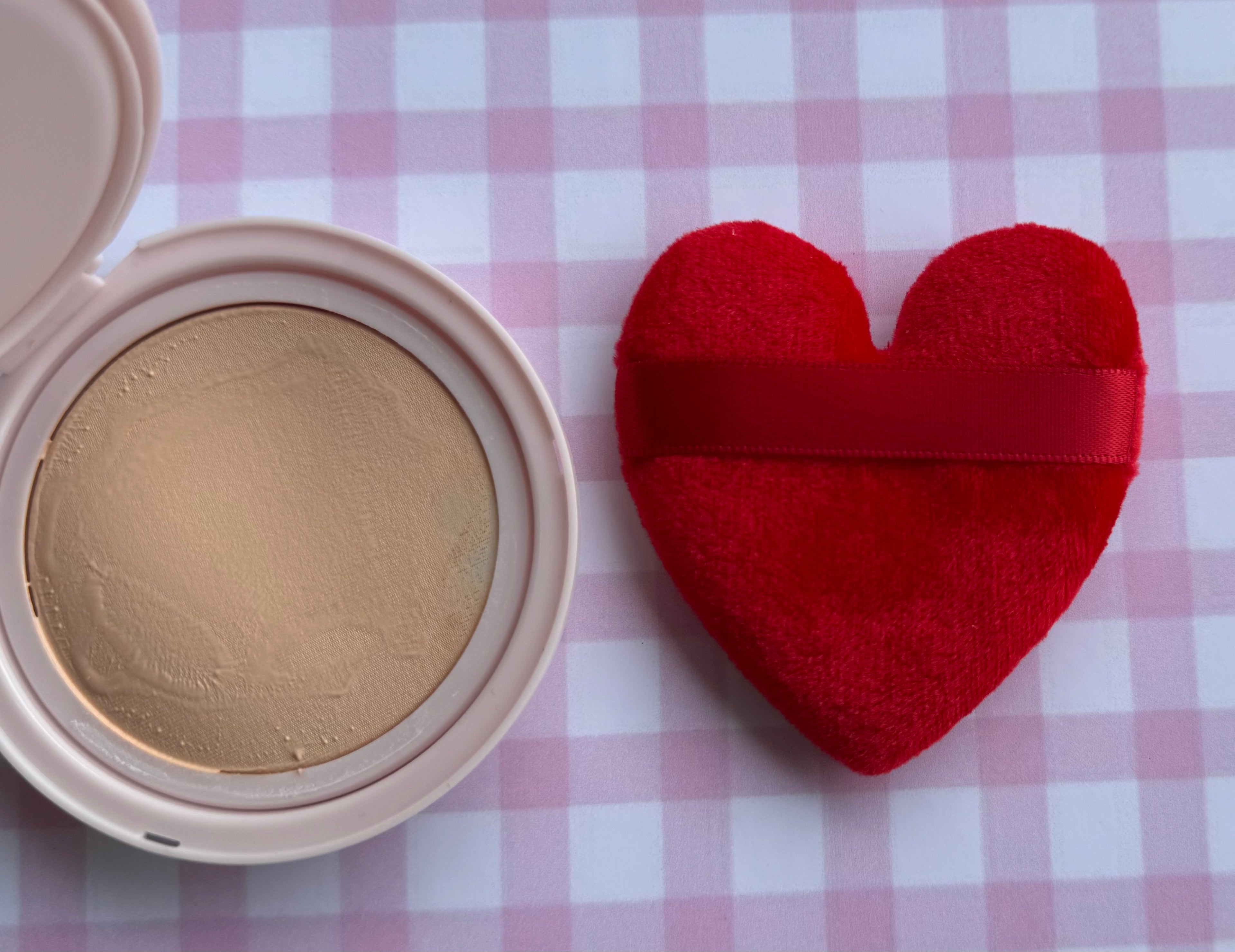Velvet Touch (Makeup Puff)