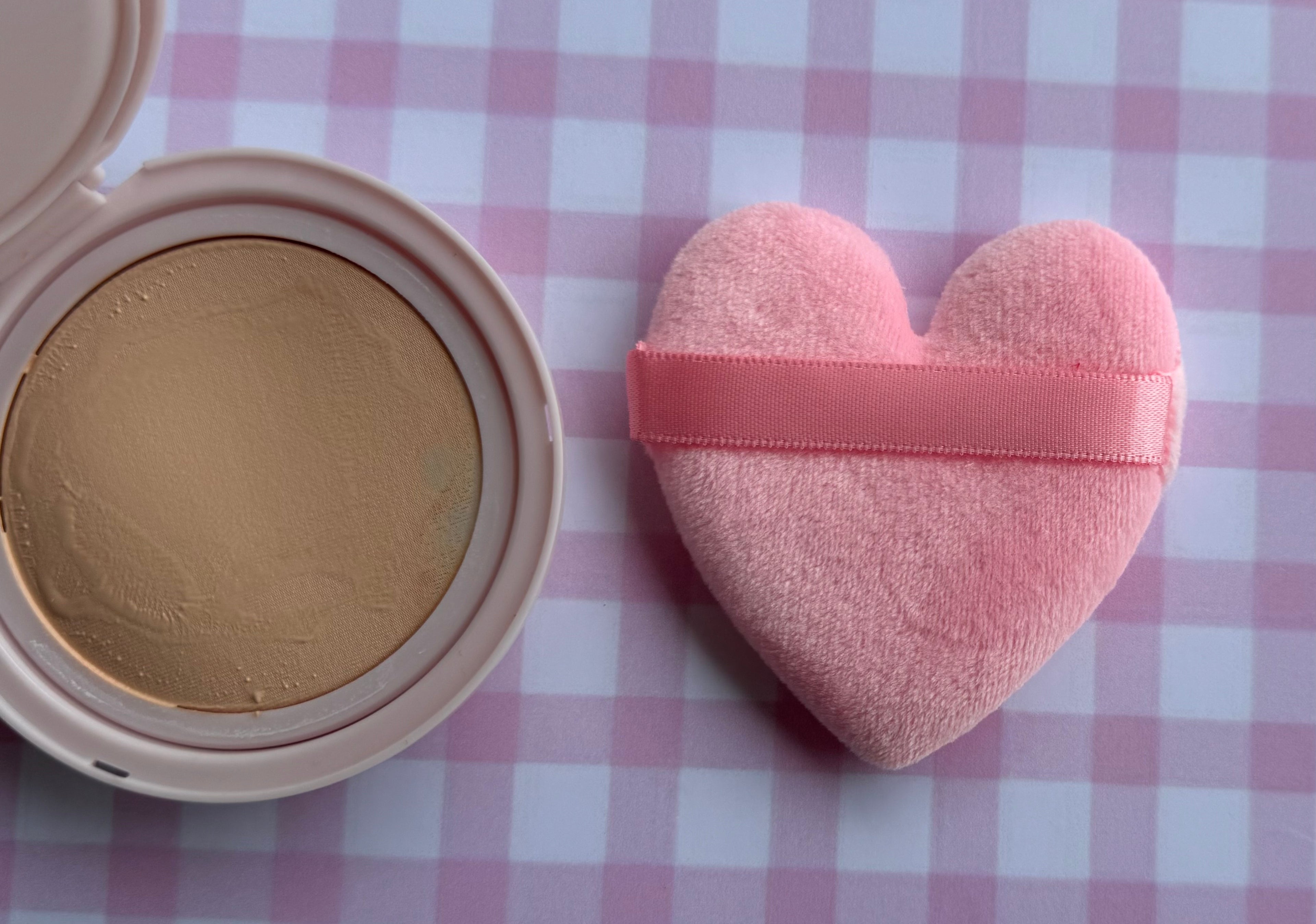 Velvet Touch (Makeup Puff)