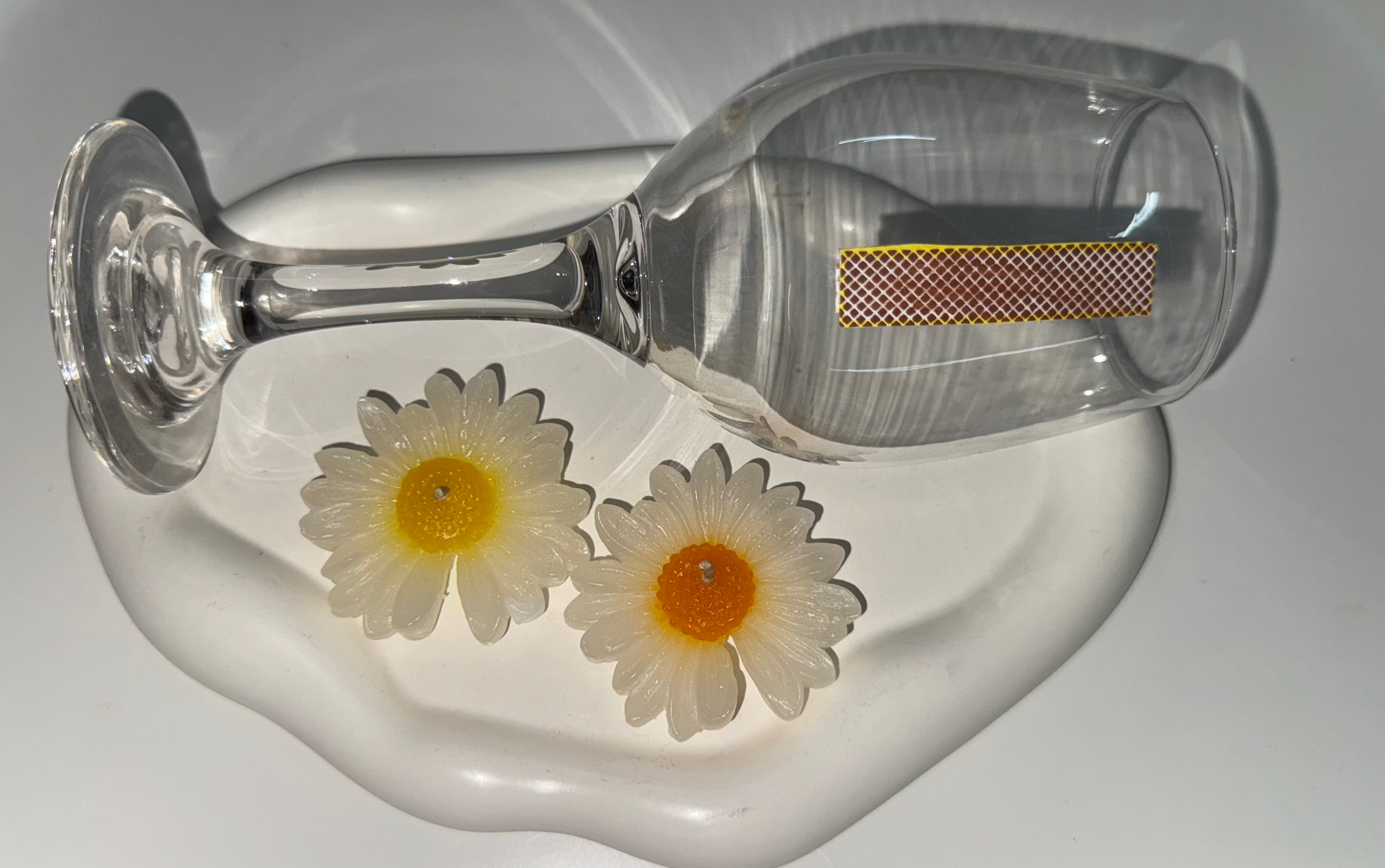 Ivory Bloom (Floral candle-White) 1pc